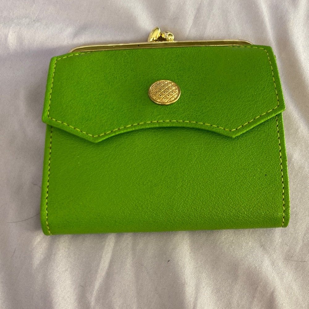 Mod lime green wallet 5 x 4 inches